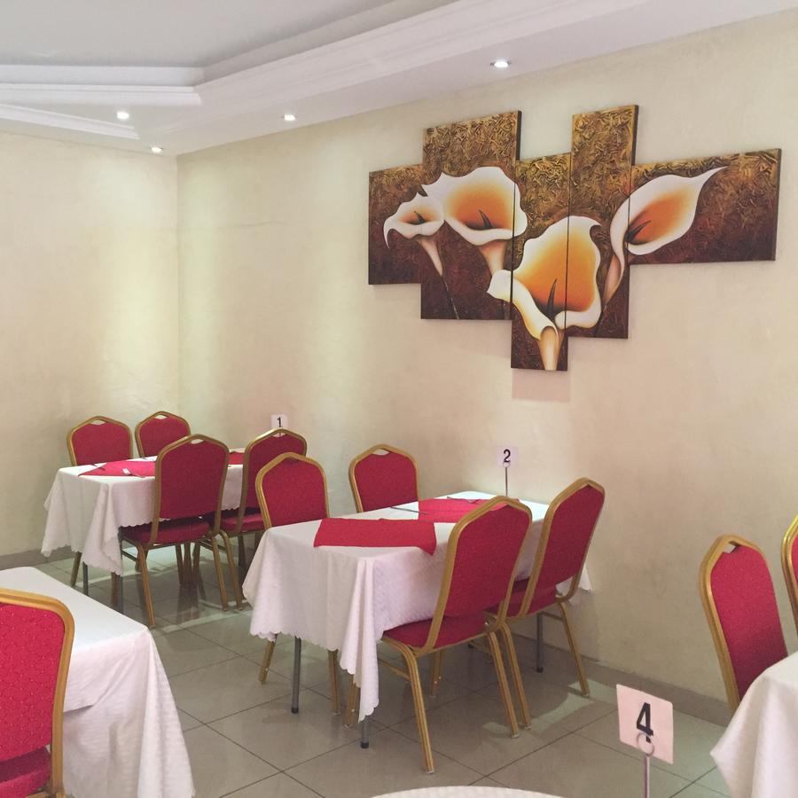 Hotel Des Jardins Abidjan Ngoại thất bức ảnh
