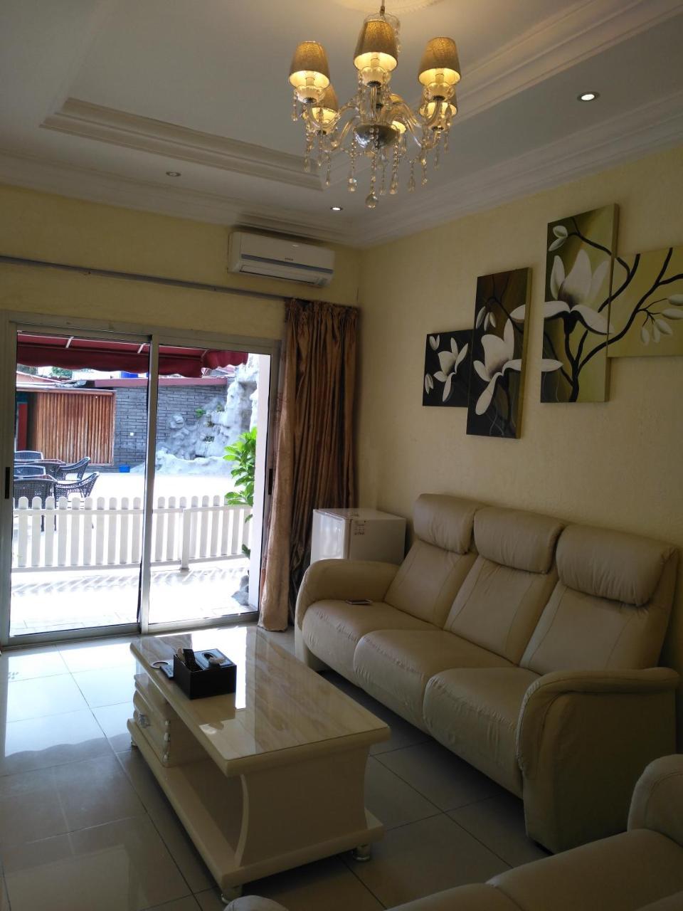 Hotel Des Jardins Abidjan Ngoại thất bức ảnh